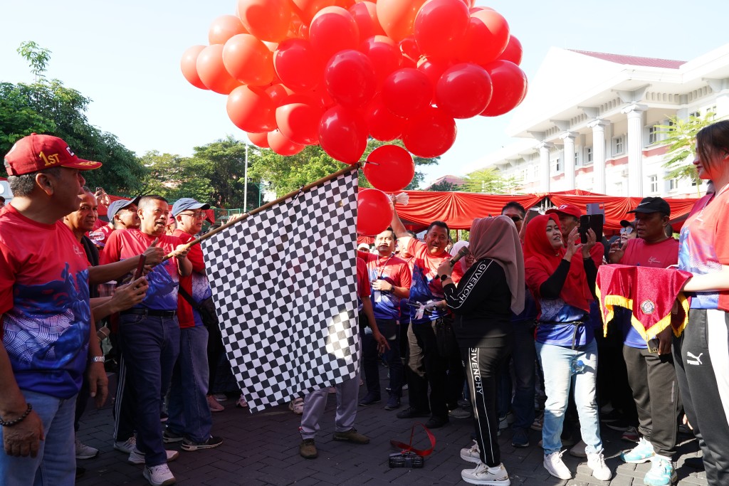 pelepasan balon